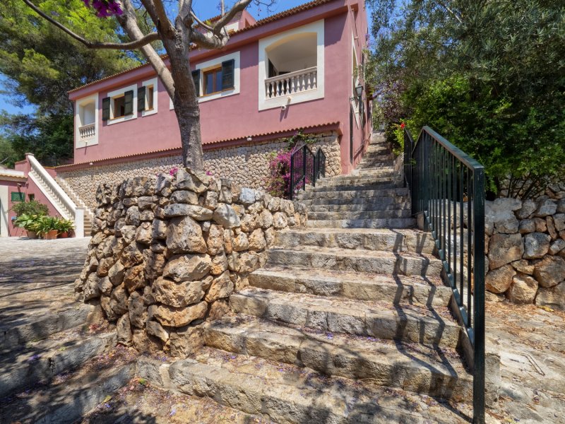 Apartamentos Bellatrix, Apartamentos en la playa en Portals Nous