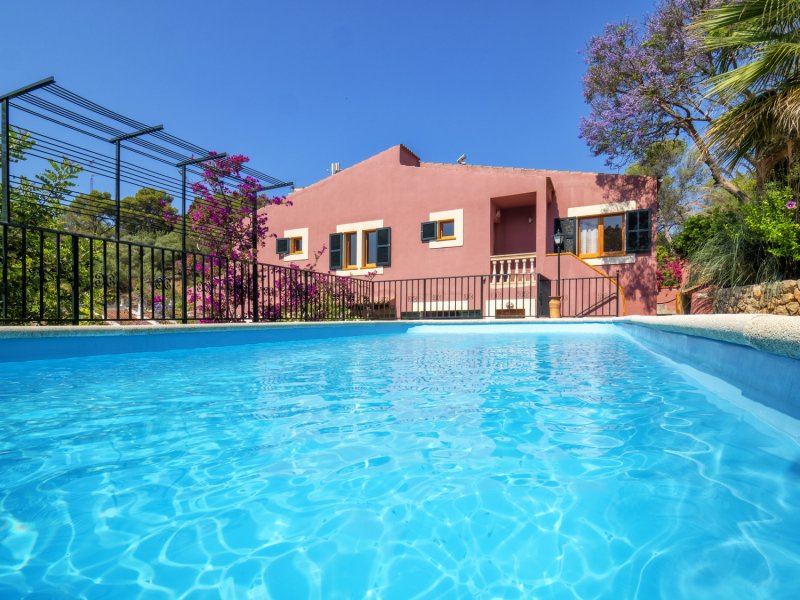 Apartamentos Bellatrix, Apartamentos en la playa en Portals Nous