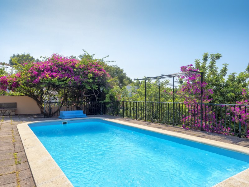 Apartamentos Bellatrix, Apartamentos en la playa en Portals Nous