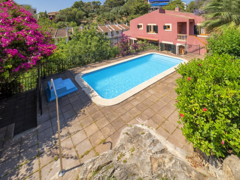 Apartamentos Bellatrix, Apartamentos en la playa en Portals Nous