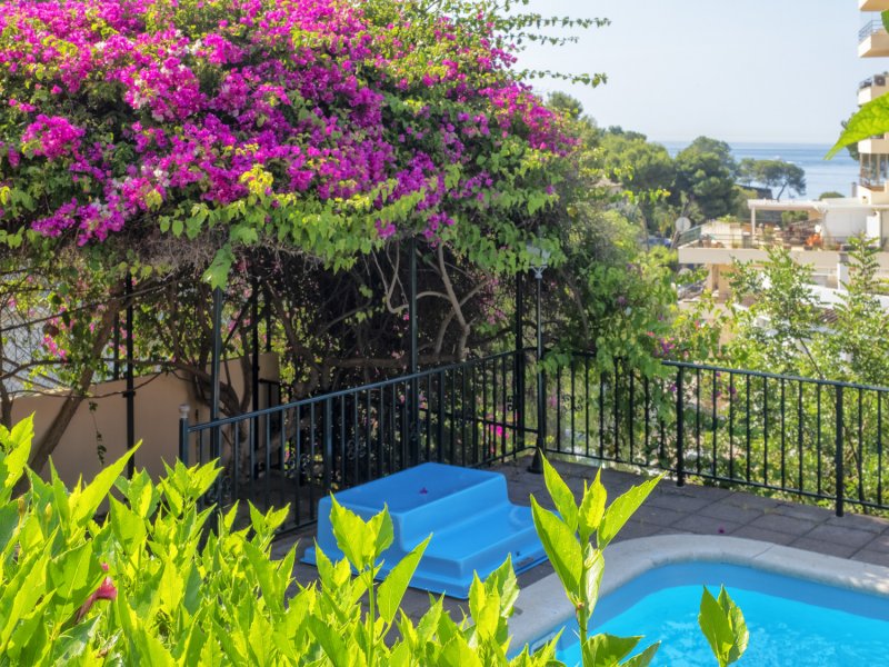 Apartamentos Bellatrix, Apartamentos en la playa en Portals Nous