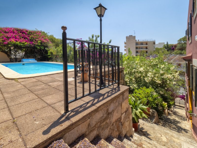 Apartamentos Bellatrix, Apartamentos en la playa en Portals Nous