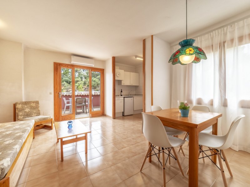 Apartamentos Bellatrix, Apartamentos en la playa en Portals Nous