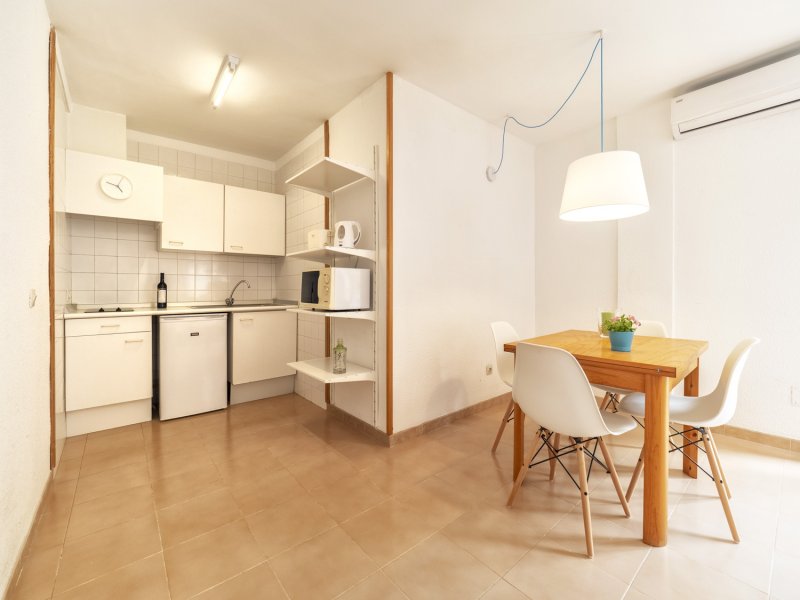 Apartamentos Bellatrix, Apartamentos en la playa en Portals Nous