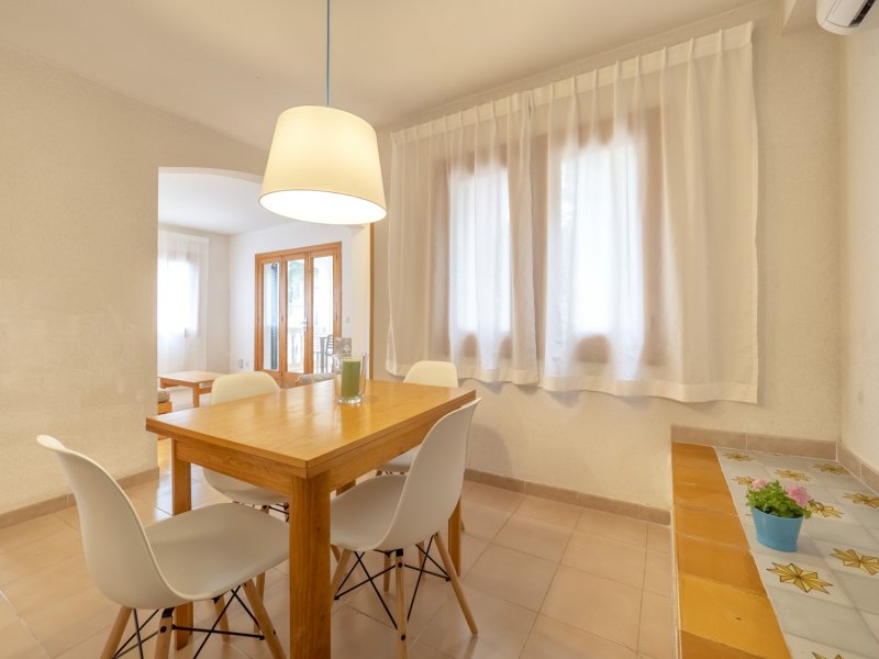 Apartamentos Bellatrix, Apartamentos en la playa en Portals Nous