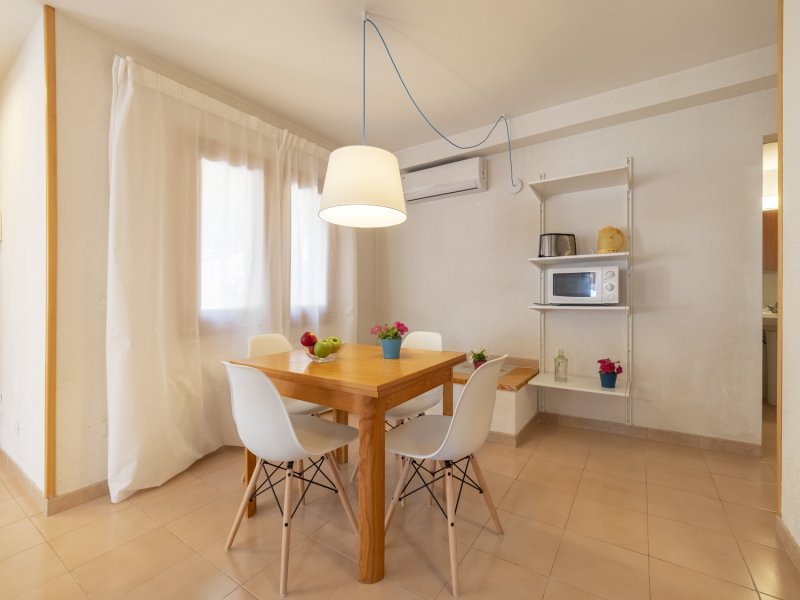 Apartamentos Bellatrix, Apartamentos en la playa en Portals Nous