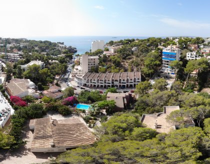 Befindet sich 100 m vom Strand von Portals Nous